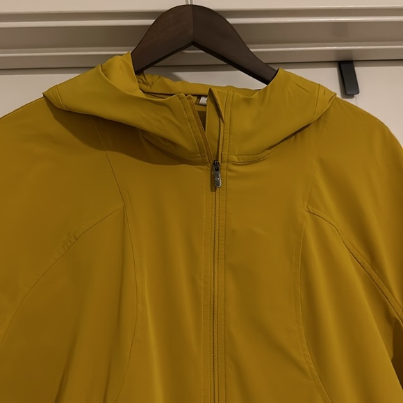Lululemon Pack it up Jacket - Picture 4 of 9